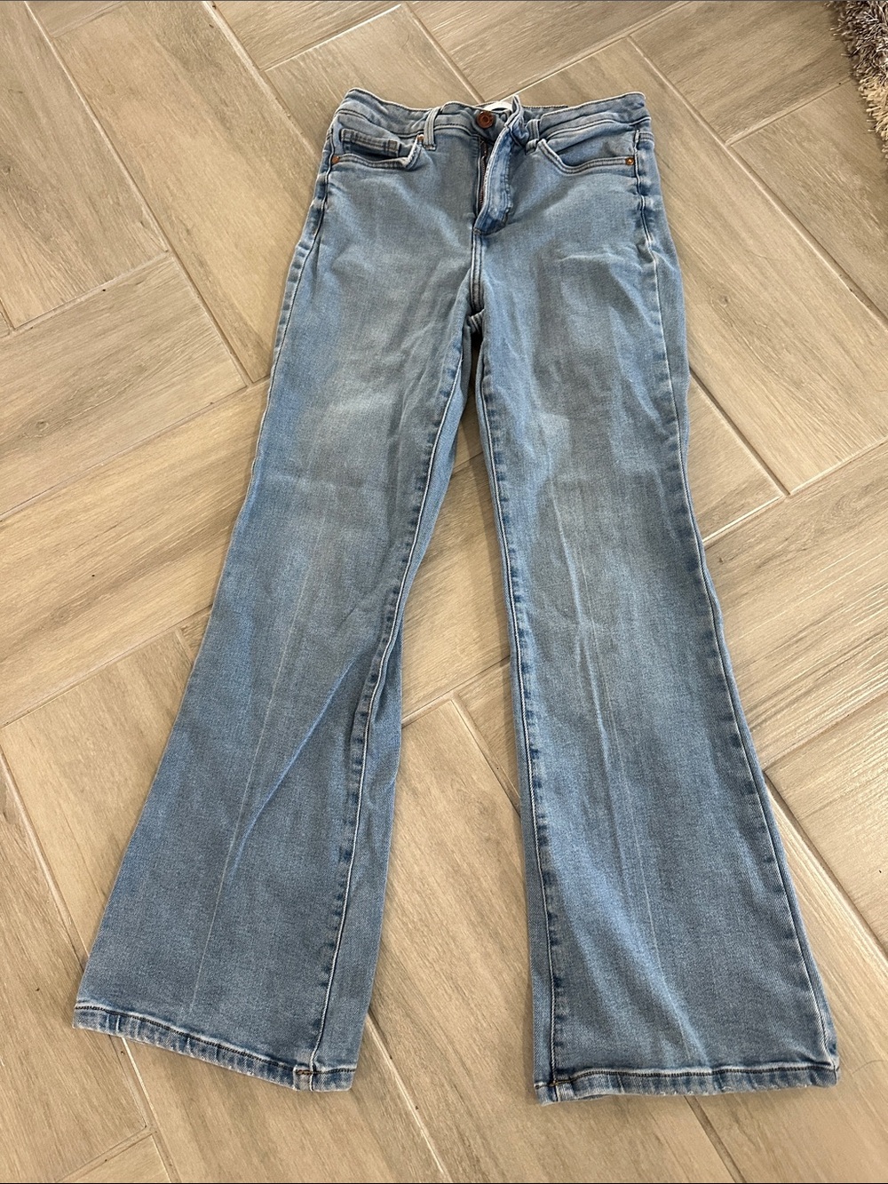 Excellent condition Women's Light Blue Flared Jeans - Classic Flare